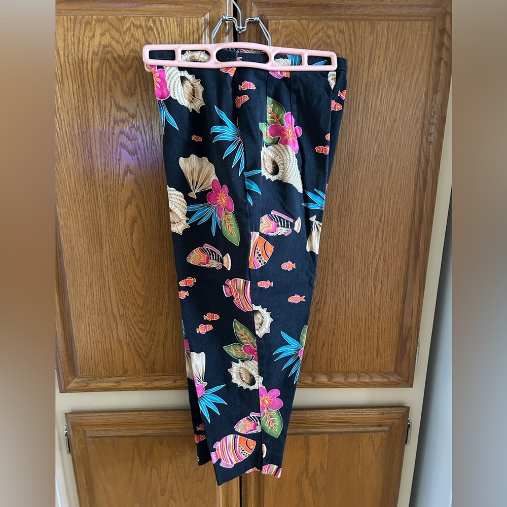 Briggs Floral Tropical Print Pants
